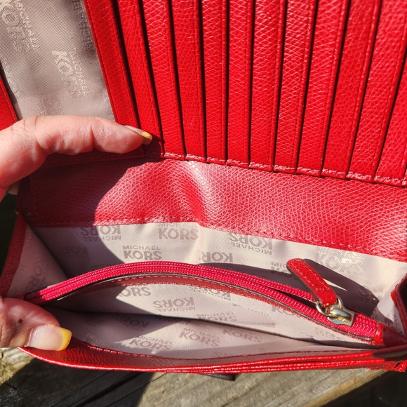 Michael Kors Florence Vibrant Red Large Billfold leather wallet NWOT - Picture 9 of 12